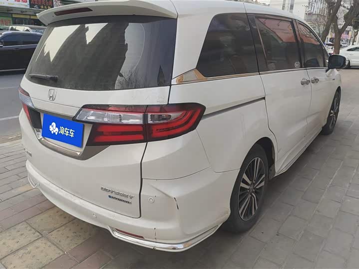 Фото 3 - Honda Odyssey