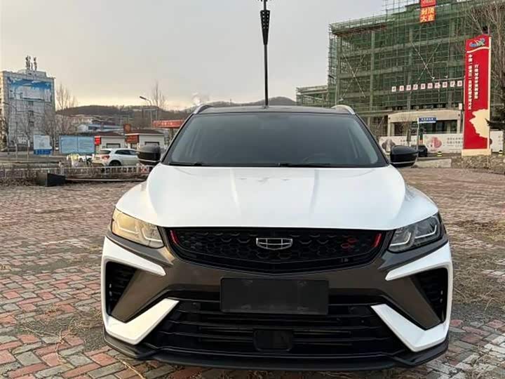 Фото 4 - Geely Coolray