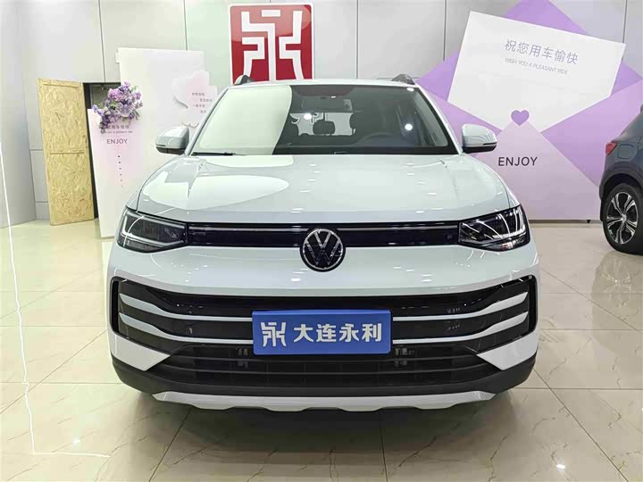 Фото 2 - Volkswagen Tharu