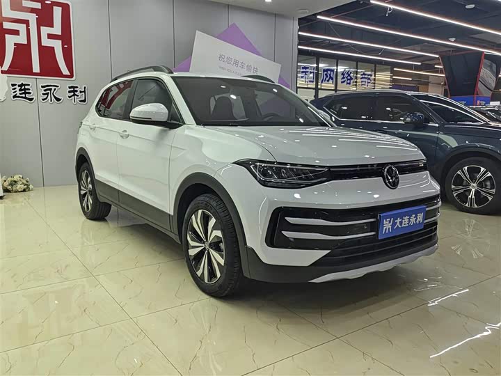 Фото 3 - Volkswagen Tharu