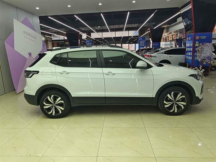 Фото 9 - Volkswagen Tharu