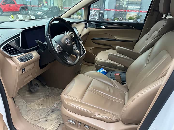 Фото 3 - Buick GL8 ES