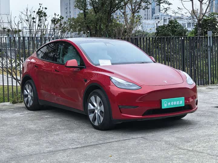 Фото 3 - Tesla Model Y
