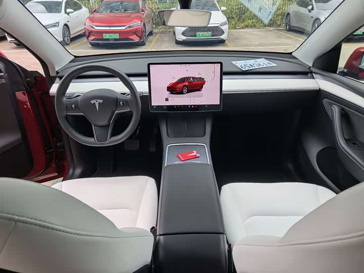 Фото 6 - Tesla Model Y