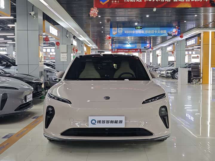 Фото 2 - Nio ET5T