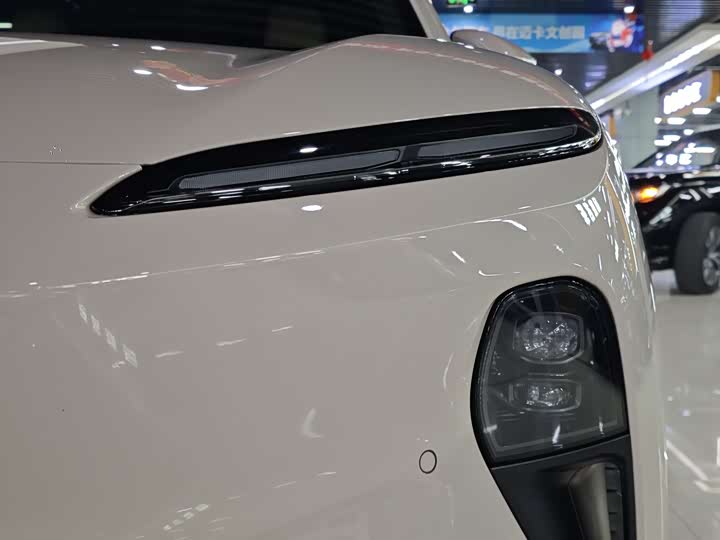 Фото 6 - Nio ET5T