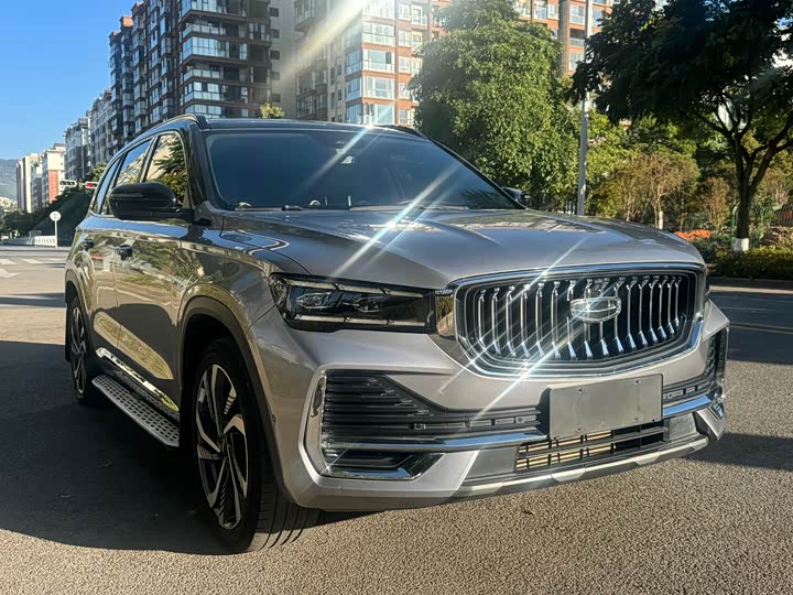 Фото 2 - Geely Okavango L