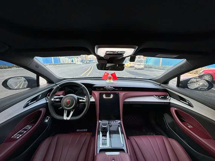 Фото 6 - Hongqi H5