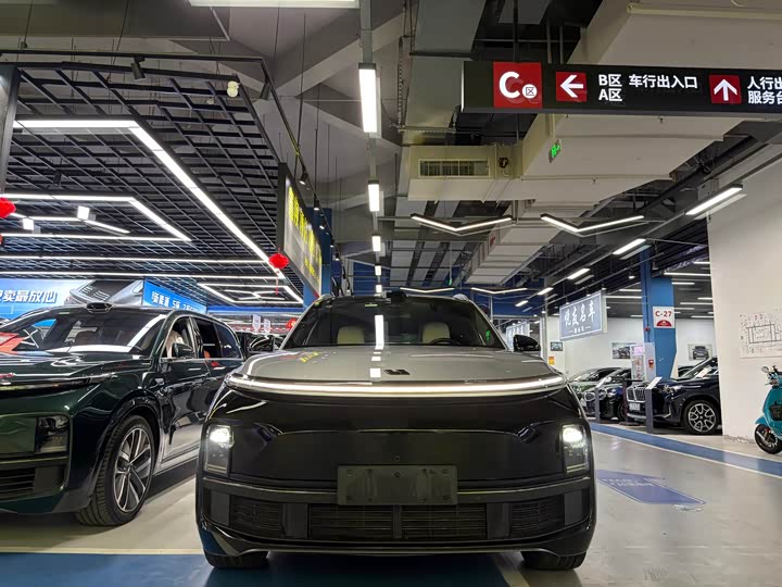 Фото 2 - LiXiang L8