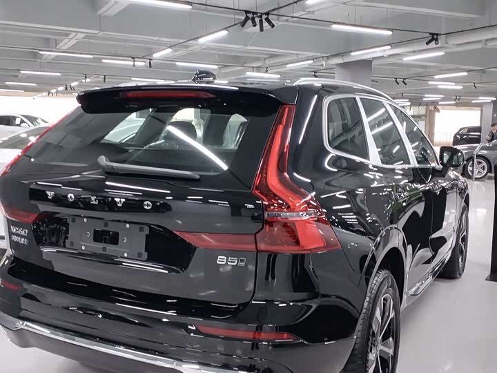 Фото 9 - Volvo XC60
