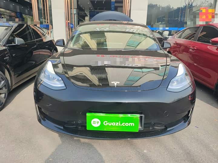 Фото 3 - Tesla Model 3