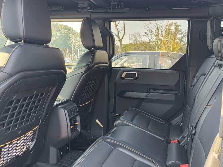 Фото 5 - Ford Bronco