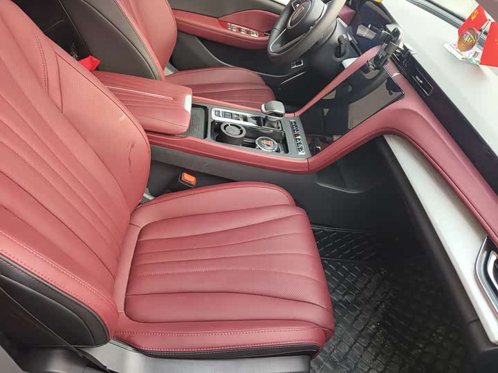 Фото 8 - Hongqi H5