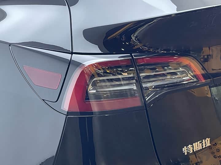 Фото 9 - Tesla Model Y