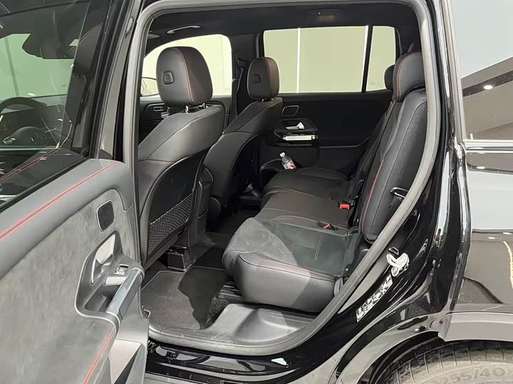 Фото 6 - Mercedes-Benz GLB-Class AMG