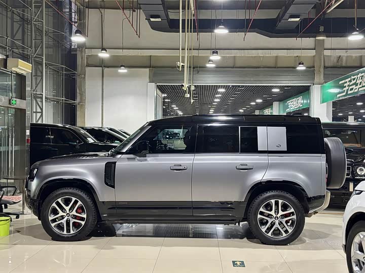 Фото 9 - Land Rover Defender