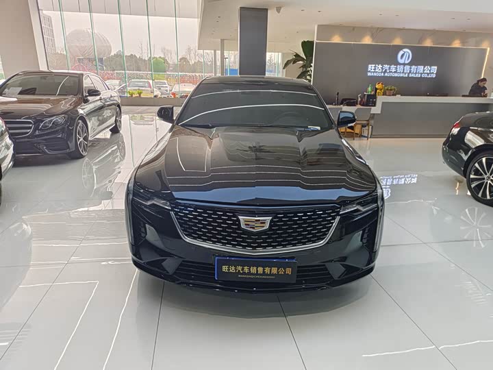 Фото 2 - Cadillac CT4