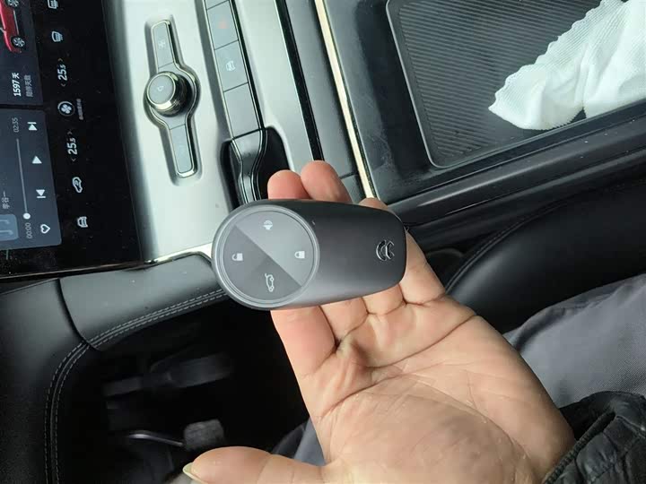 Фото 9 - Nio ES6