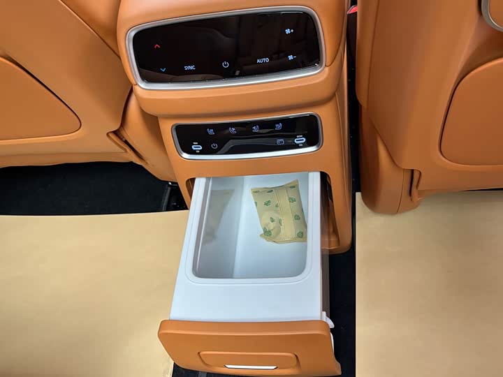 Фото 8 - Dongfeng Yipai eπ 008