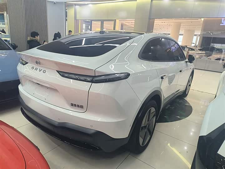 Фото 7 - Nio Onvo L60