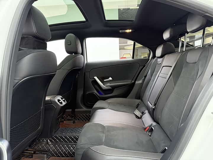 Фото 6 - Mercedes-Benz A-Class