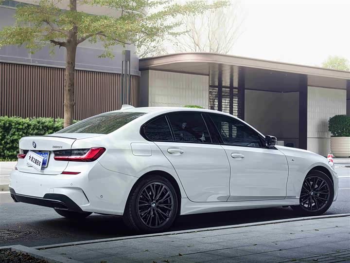 Фото 2 - BMW 3 Series