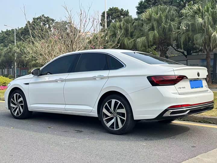 Фото 4 - Volkswagen Sagitar L