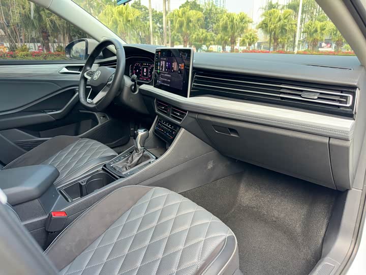 Фото 9 - Volkswagen Sagitar L