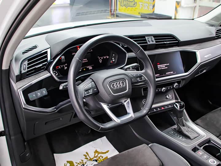 Фото 5 - Audi Q3