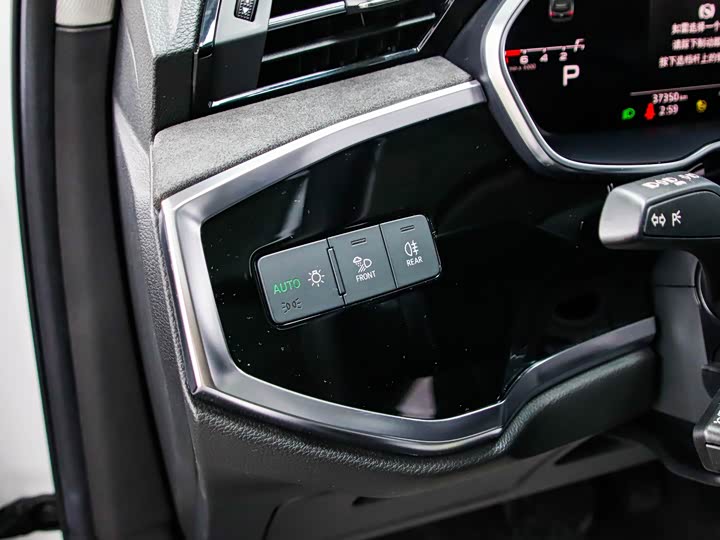 Фото 7 - Audi Q3