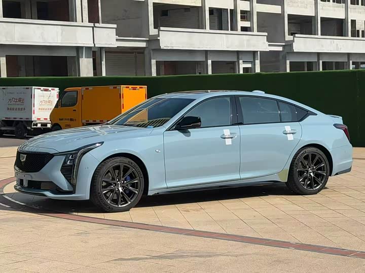 Фото 1 - Cadillac CT5