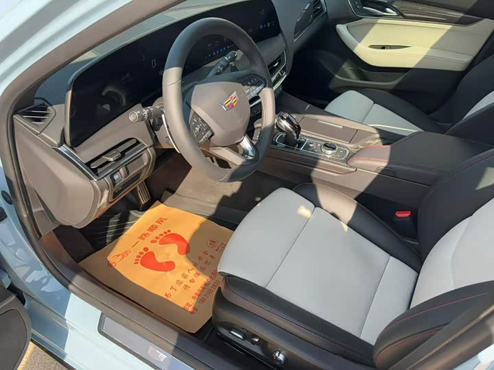 Фото 4 - Cadillac CT5