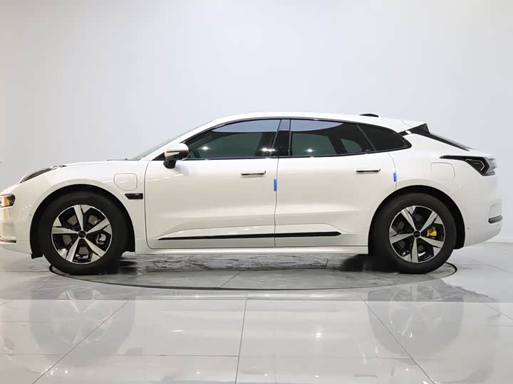 Фото 6 - Zeekr 001