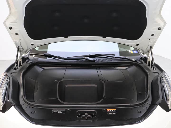 Фото 8 - Zeekr 001