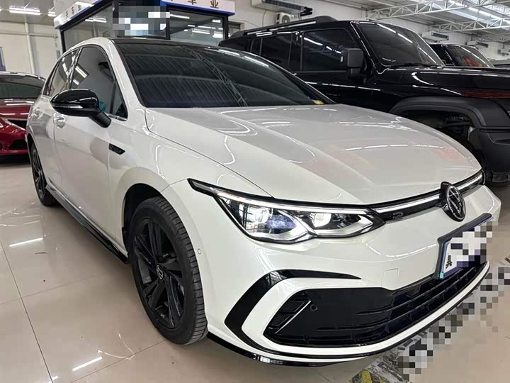 Фото 2 - Volkswagen Golf