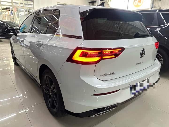 Фото 6 - Volkswagen Golf