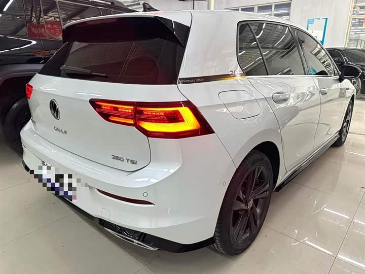 Фото 9 - Volkswagen Golf