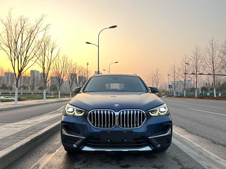 Фото 2 - BMW X1