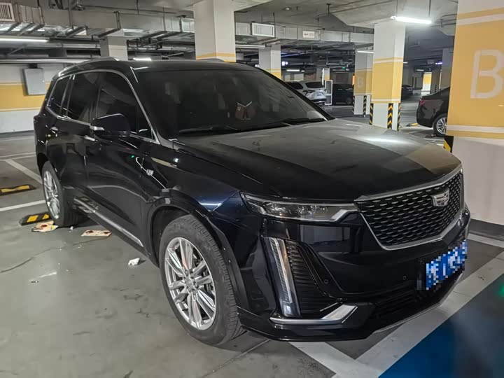 Фото 3 - Cadillac XT6