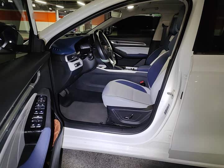 Фото 8 - Geely Emgrand