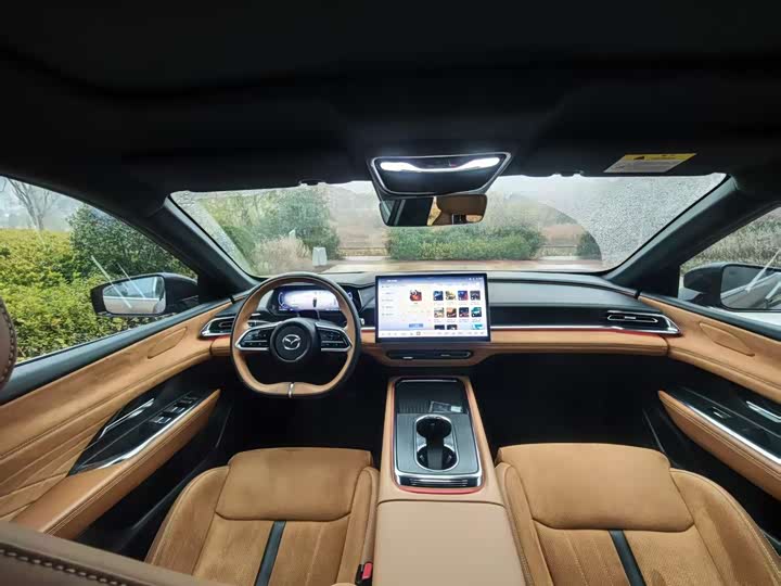 Фото 7 - Mazda EZ-6