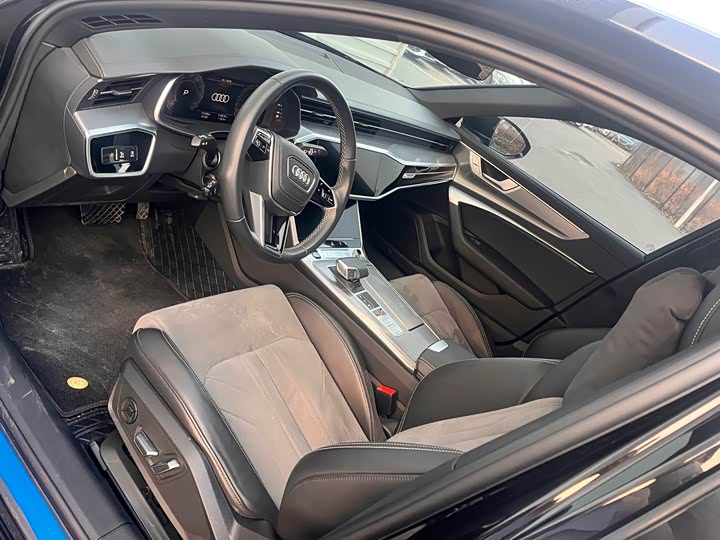 Фото 6 - Audi A6L