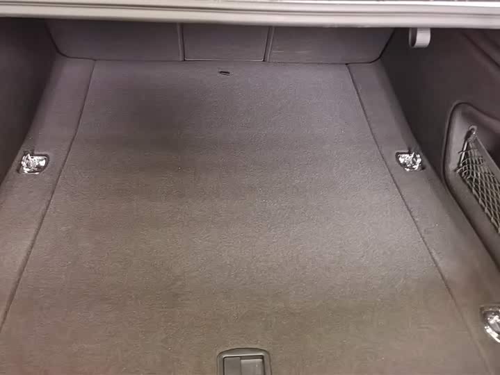 Фото 4 - Audi A4L