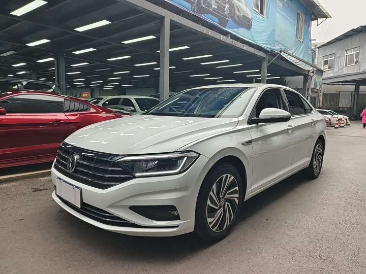 Фото 1 - Volkswagen Sagitar L