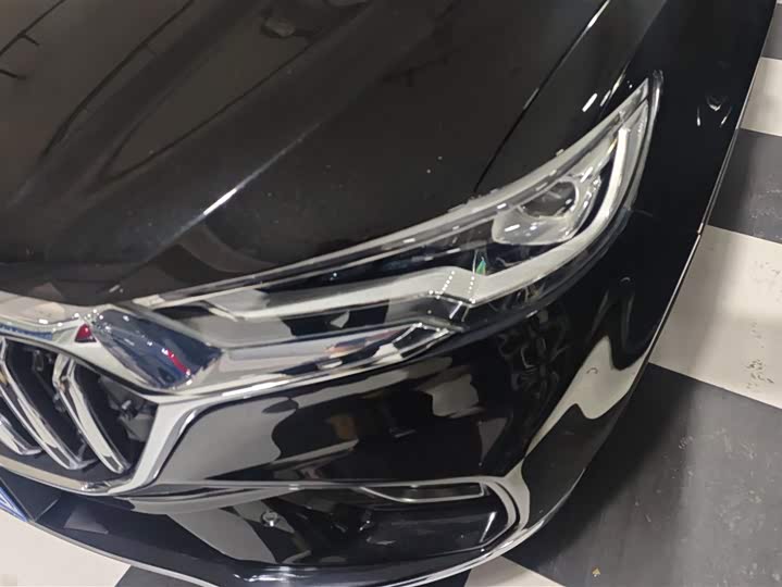 Фото 5 - Hongqi HS5