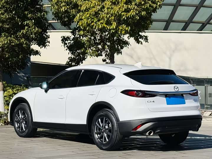 Фото 4 - Mazda CX-4