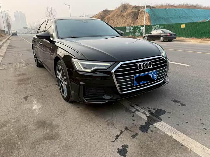 Фото 2 - Audi A6L