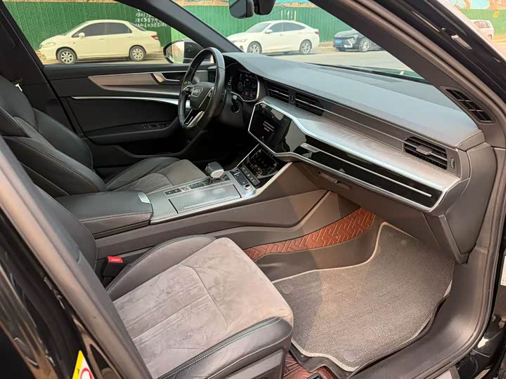 Фото 6 - Audi A6L