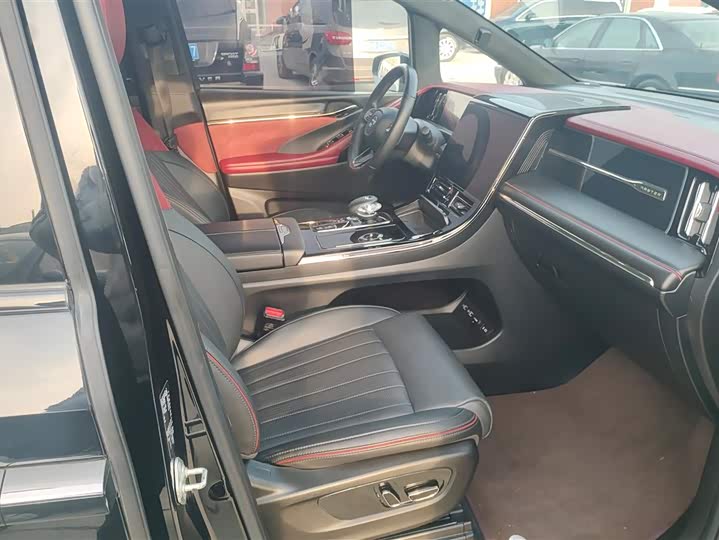 Фото 8 - GAC Trumpchi M8