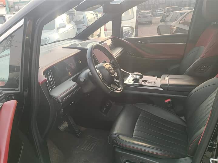 Фото 9 - GAC Trumpchi M8